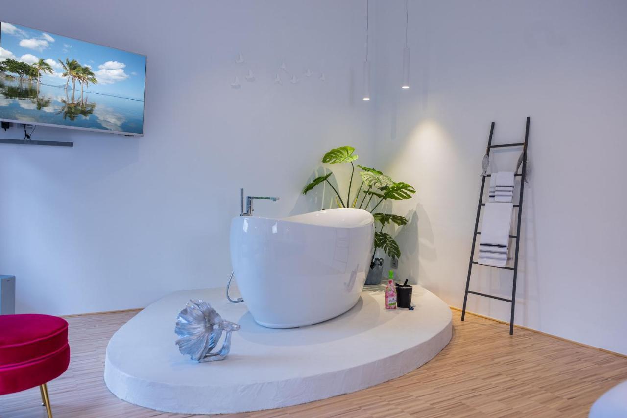 Luxus Wellness Loft - 245Qm - Designwohnen Im Zentrum Gütersloh Exteriör bild
